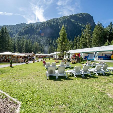 Hotel Il Caminetto Sport Canazei Ngoại thất bức ảnh