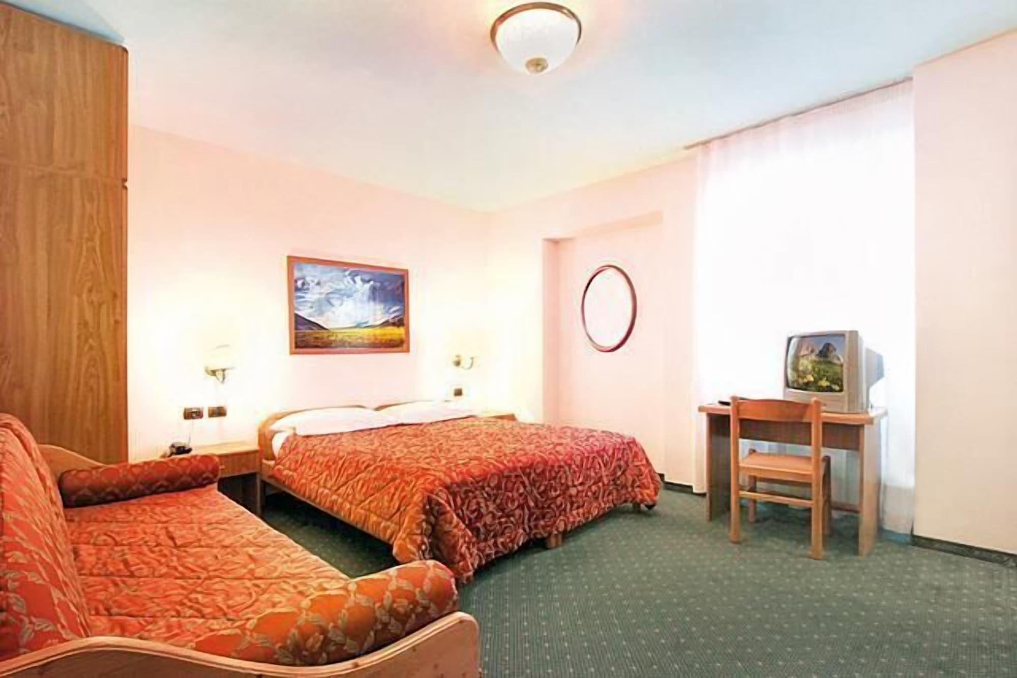 Hotel Il Caminetto Sport Canazei Ngoại thất bức ảnh