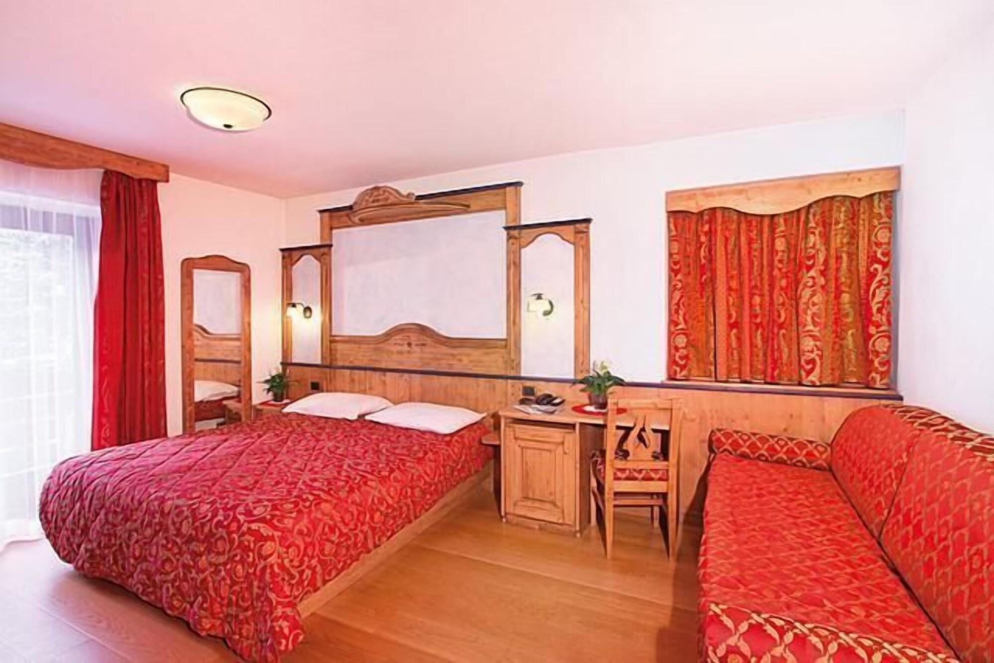 Hotel Il Caminetto Sport Canazei Ngoại thất bức ảnh
