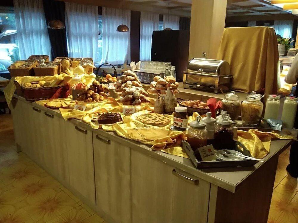 Hotel Il Caminetto Sport Canazei Ngoại thất bức ảnh