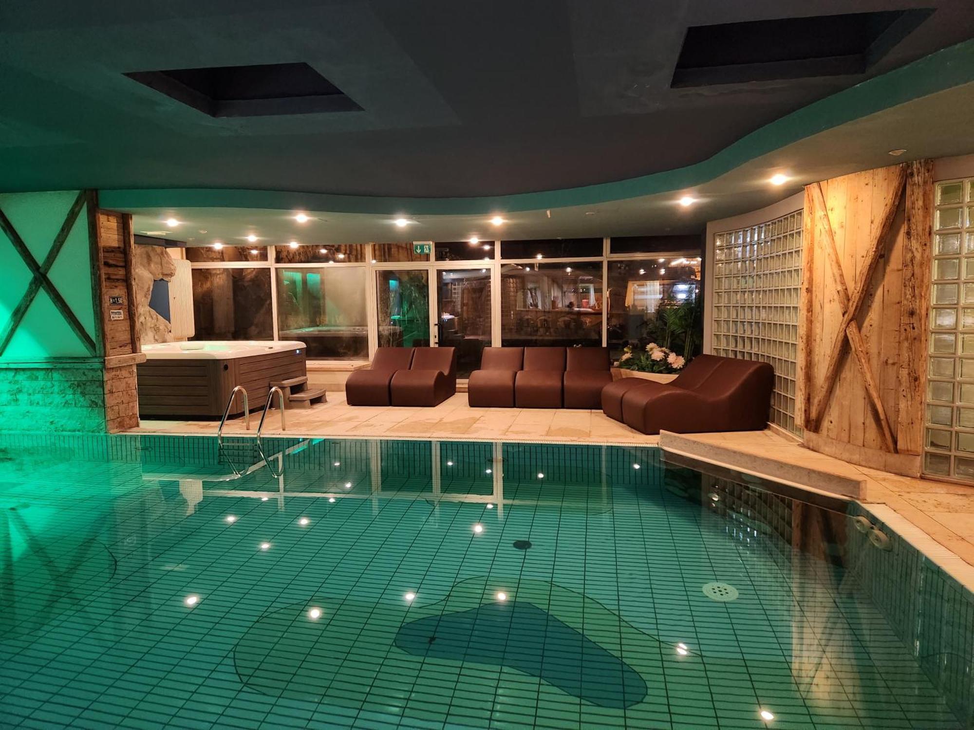 Hotel Il Caminetto Sport Canazei Ngoại thất bức ảnh