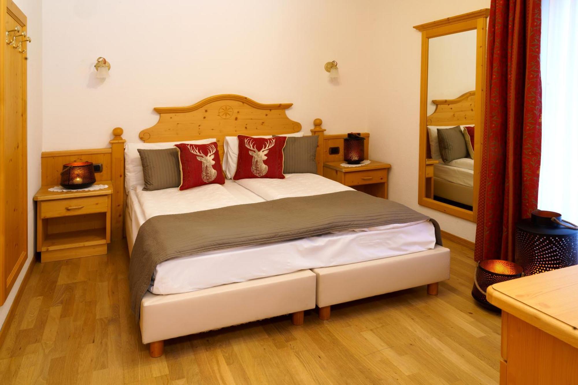 Hotel Il Caminetto Sport Canazei Ngoại thất bức ảnh