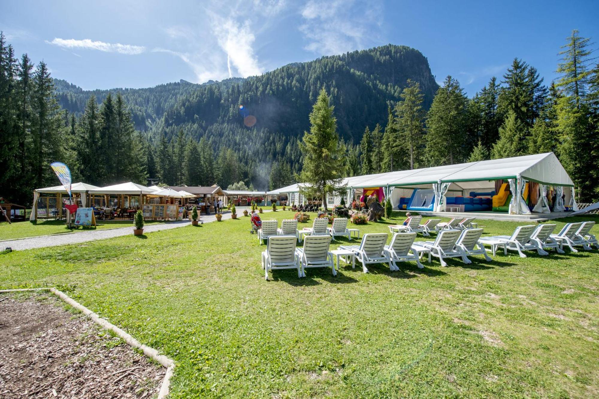 Hotel Il Caminetto Sport Canazei Ngoại thất bức ảnh