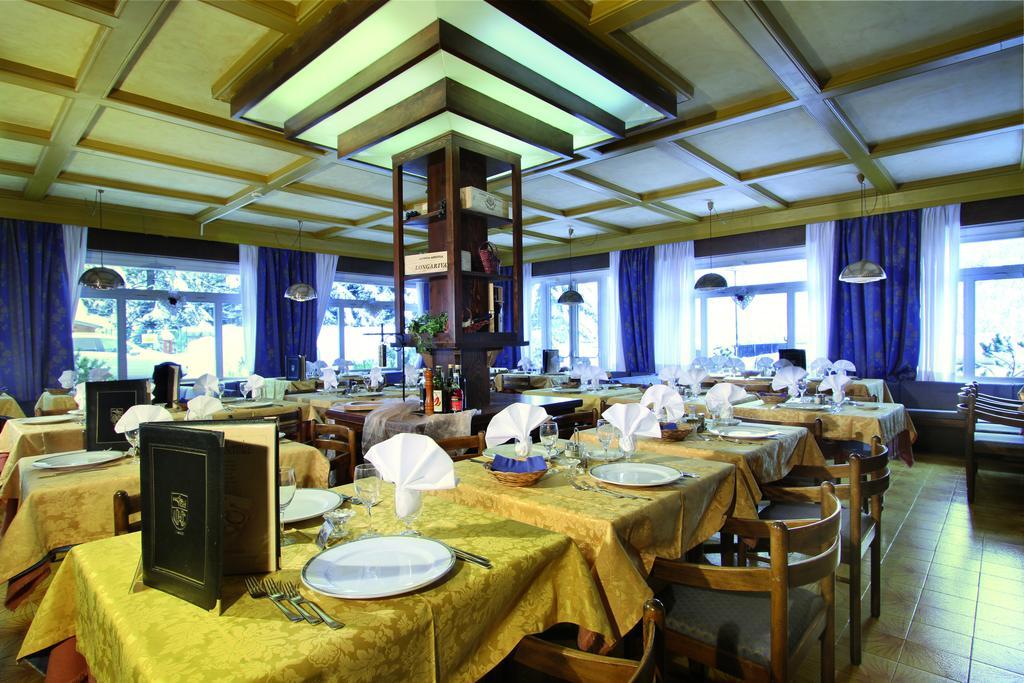 Hotel Il Caminetto Sport Canazei Ngoại thất bức ảnh